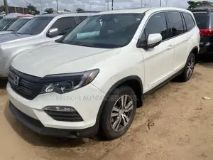Honda Pilot Touring 4dr SUV (3.5L 6cyl 9A) 2016 White