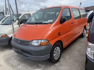Toyota HiAce 2005 Red