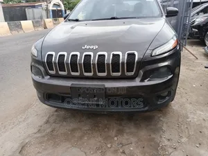 Jeep Cherokee Sport 4dr SUV 4WD (2.4L 4cyl 9A) 2014 Gray
