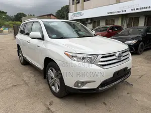 Toyota Highlander Limited 2012 White