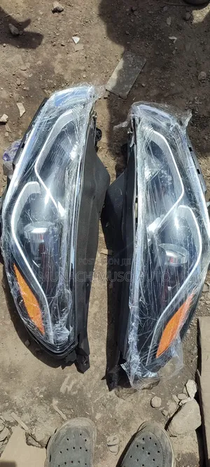 Set Head Lamp Hyundai Sonata 2018 Model