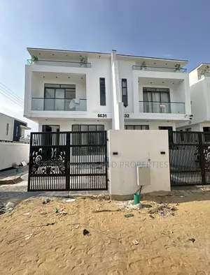 5bdrm Duplex in A Well Secured, Chevron for sale