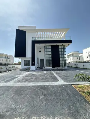 7bdrm Mansion in A Well Secured, Ikate for sale