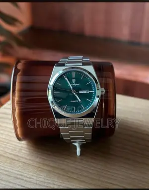 Poedagar Watch