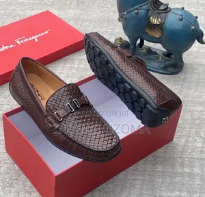 Ferragamo Leather Loafers Shoe
