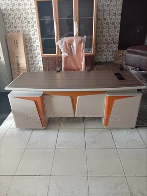 Director Executive 2 Meter Table