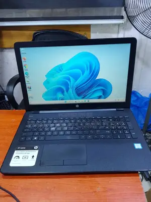 Laptop HP 15-da3007nia 8GB Intel Core i5 SSD 128GB