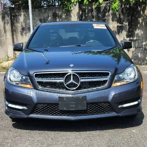 Mercedes-Benz C300 Sport 4Matic Sedan AWD (3.5L 6cyl 7A) 2013 Gray