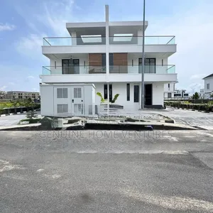 5bdrm Duplex in Cowrie Creek Estate for sale