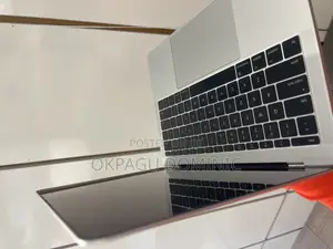 Laptop Apple MacBook 2016 8GB Intel Core i5 HDD+SSD 256GB