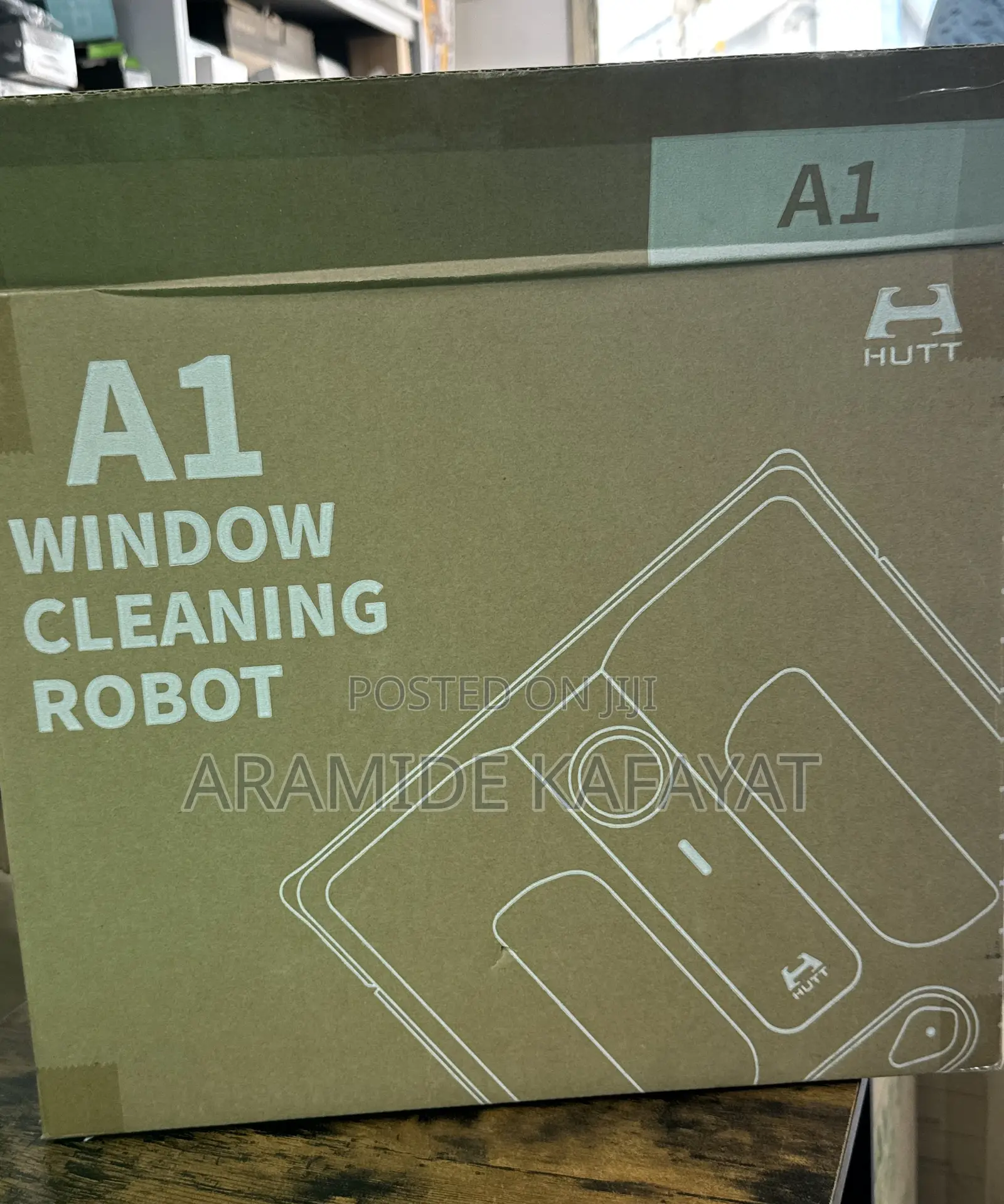 Hutt A1 Window Cleaning Robot