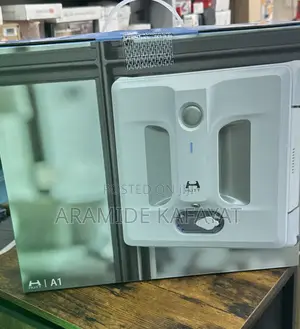 Hutt A1 Window Cleaning Robot