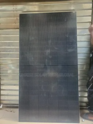 550w Solar Panels All Black