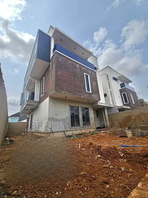 5bdrm Duplex in Opebi for sale