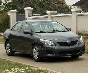 Toyota Corolla LE 4dr Sedan (1.8L 4cyl 4A) 2010 Gray