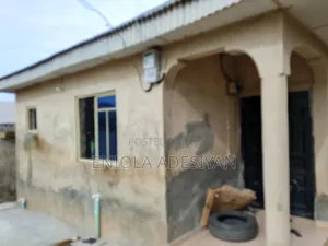 1bdrm Block of Flats in Bomoda Oku Dagota, Igbogbo for rent