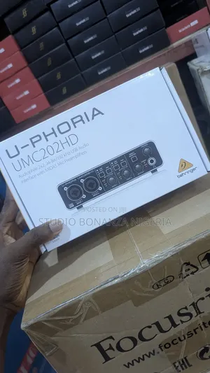 Behringer U-Phoria Umc202hd Audio Interface Soundcard