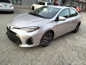 Toyota Corolla LE 4dr Sedan (1.8L 4cyl CVT) 2017 Gray