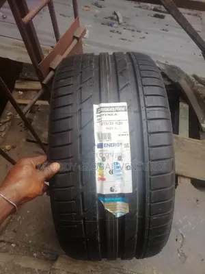 275/35r20 and 285/35r20nbridgestone Tyres .Run Flat