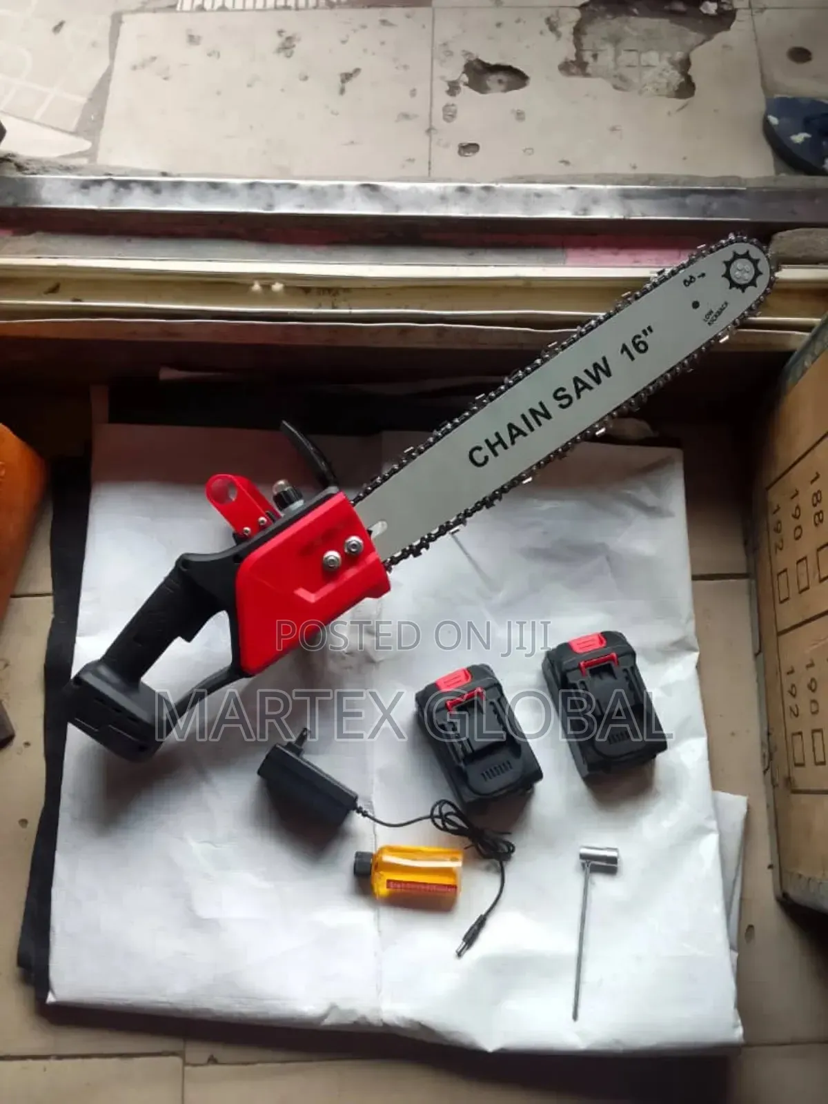 Rechargeable Chainsaw