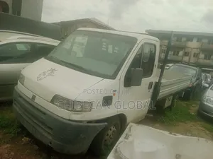 Pickup Truck With 4 Tyres