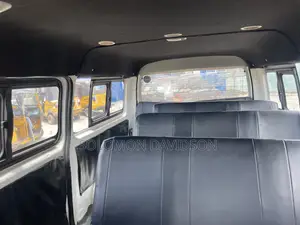Toyota HiAce 2010 White