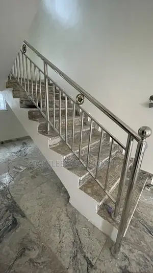 Leviant Stainless Railing
