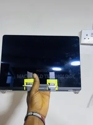Macbook Pro Screen 2017