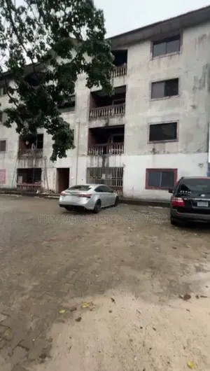 For Sale : Non Functional Apartment Hotel Near New Gra , Ph