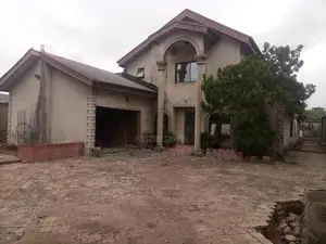 5bdrm Duplex in Akesan for sale