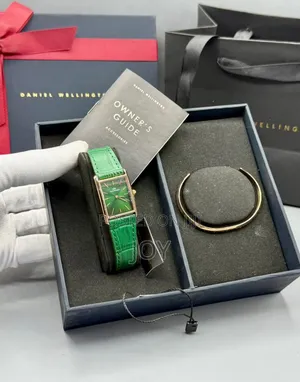 Luxury Daniel Wellington Wristwatch