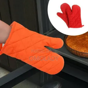 Heat Resistant Kitchen Mitts/Gloves