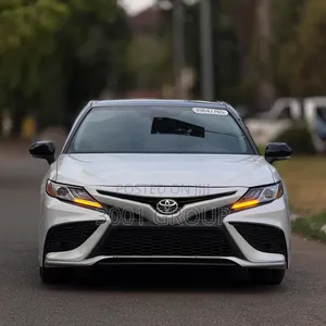 Toyota Camry XSE FWD 2020 White