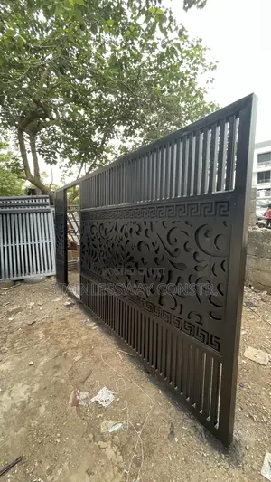 Sliding Lasercut Gate Black