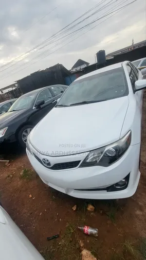 Toyota Camry L 4dr Sedan (2.5L 4cyl 6A) 2014 White