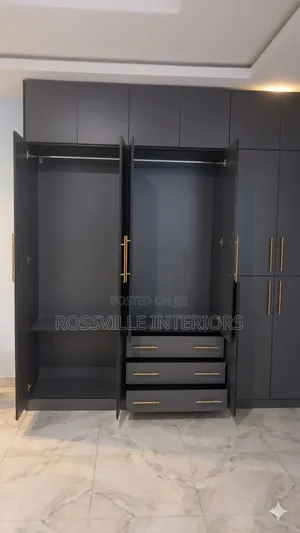 Customized Furniture Bedroom Wardrobe