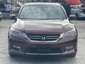 Honda Accord Touring 4dr Sedan FWD (3.5L 6cyl 6A) 2013