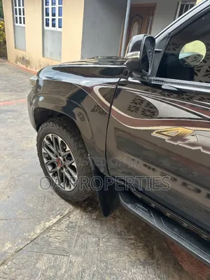 Toyota Tacoma 2022 Black