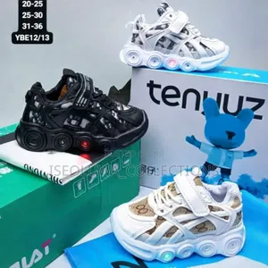 Kids Sneakers – Light-Up Sport Shoes