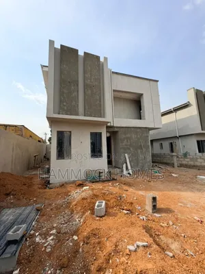 4bdrm Duplex in Jericho Gra for sale