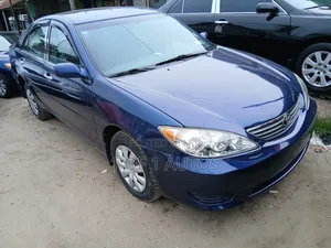 Toyota Camry LE 4dr Sedan (2.4L 4cyl 5A) 2005 Blue