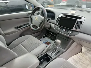 Toyota Camry LE 4dr Sedan (2.4L 4cyl 5A) 2005 Blue