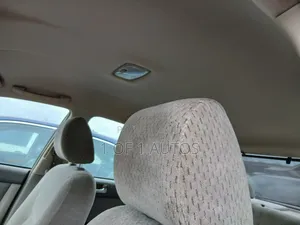 Toyota Camry XLE 4dr Sedan (2.4L 4cyl 4A) 2003 Gold