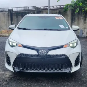 Toyota Corolla SE Special Edition 4dr Sedan (1.8L 4cyl CVT) 2017 White