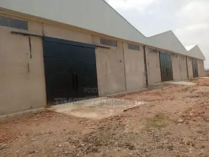 1000 Capacity Warehouse
