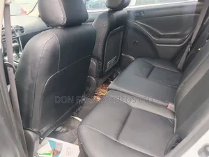 Pontiac Vibe AWD 2006 Silver