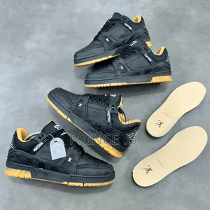 Hand-Hold Concept  Lv Trainers