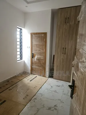 5bdrm Duplex in Omole Phase 2 for rent