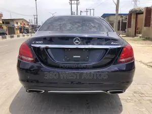 Mercedes-Benz C300 Luxury 4dr AWD 4Matic Sedan (2.0L 4cyl 7A) 2015 Blue