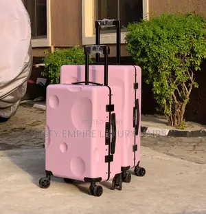 Top Quality Traveling Set of Box . Size 20 and 24 Selling Together